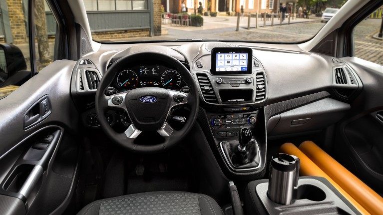 Nuovo Ford Transit Connect interni 1