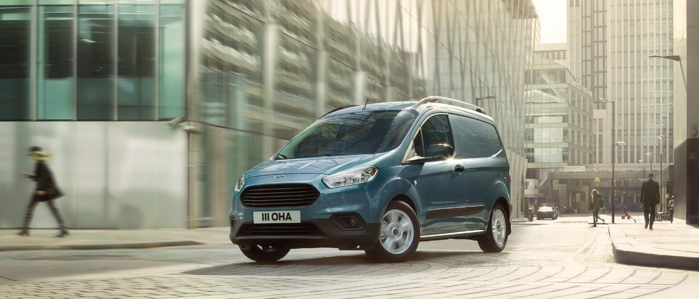 Nuovo Ford Transit Courier VARCO Milano